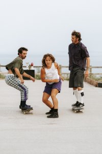 LA SAISON RESURGENCE DANS LA PLACE