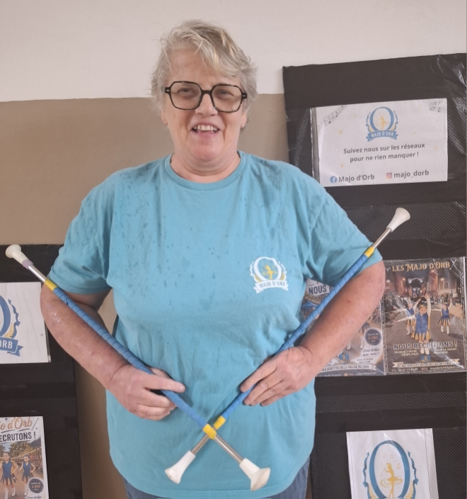 DES MAJORETTES EN GRAND ORB