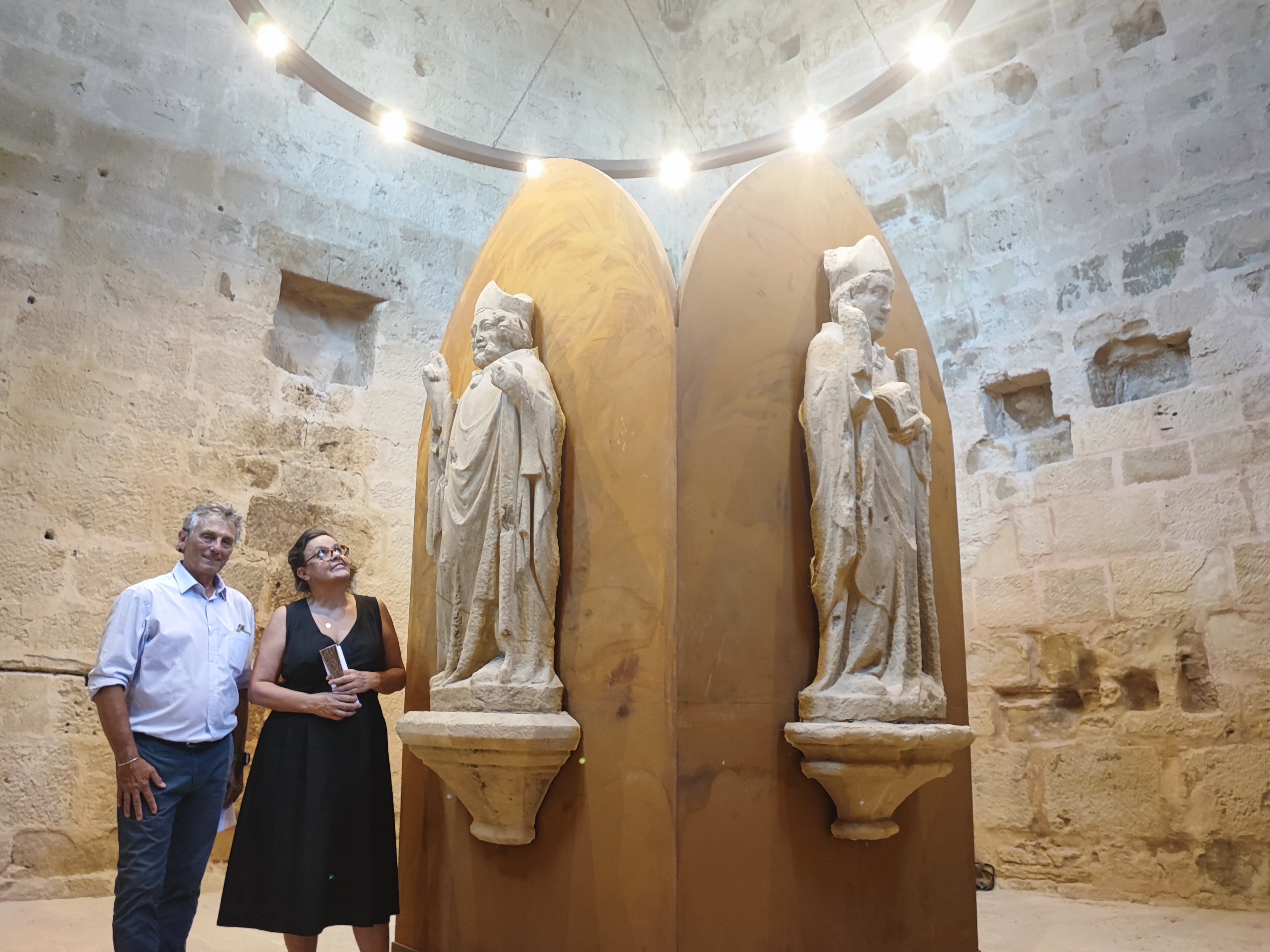 A LA MONTEE DU CLOCHER LES QUATRE SAINTS