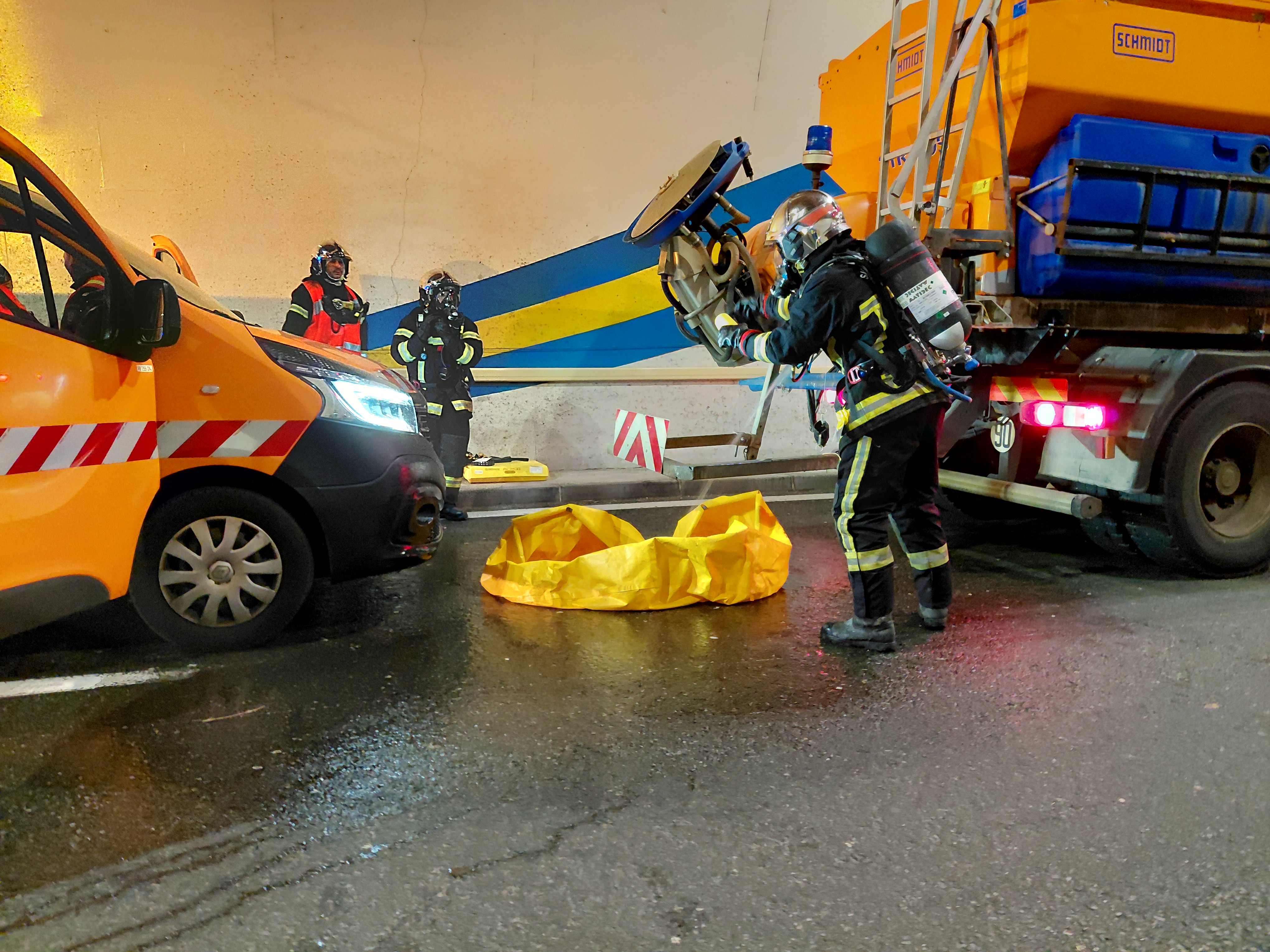 EXERCICE DE FUITE DE COLLE DANS L'ESCALETTE 