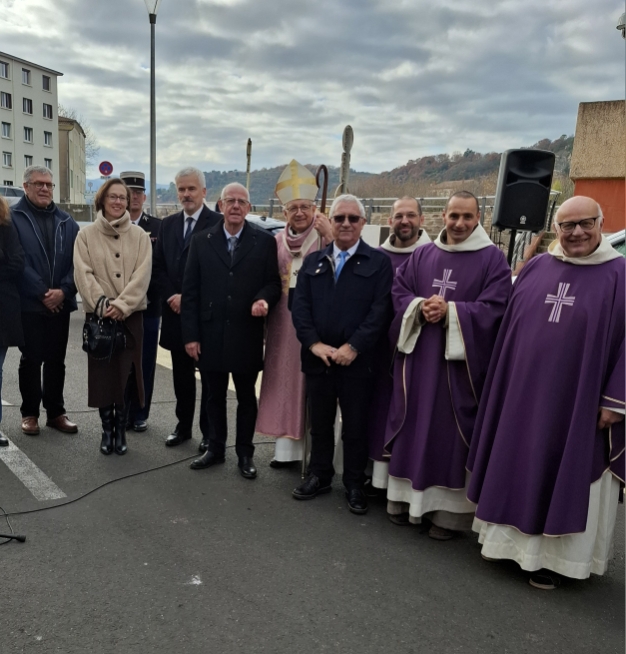 LES TRAVAUX DE L'EGLISE SAINT-ALEXANDRE INAUGURES LES TRAVAUX DE L'EGLISE SAINT-ALEXANDRE INAUGURES