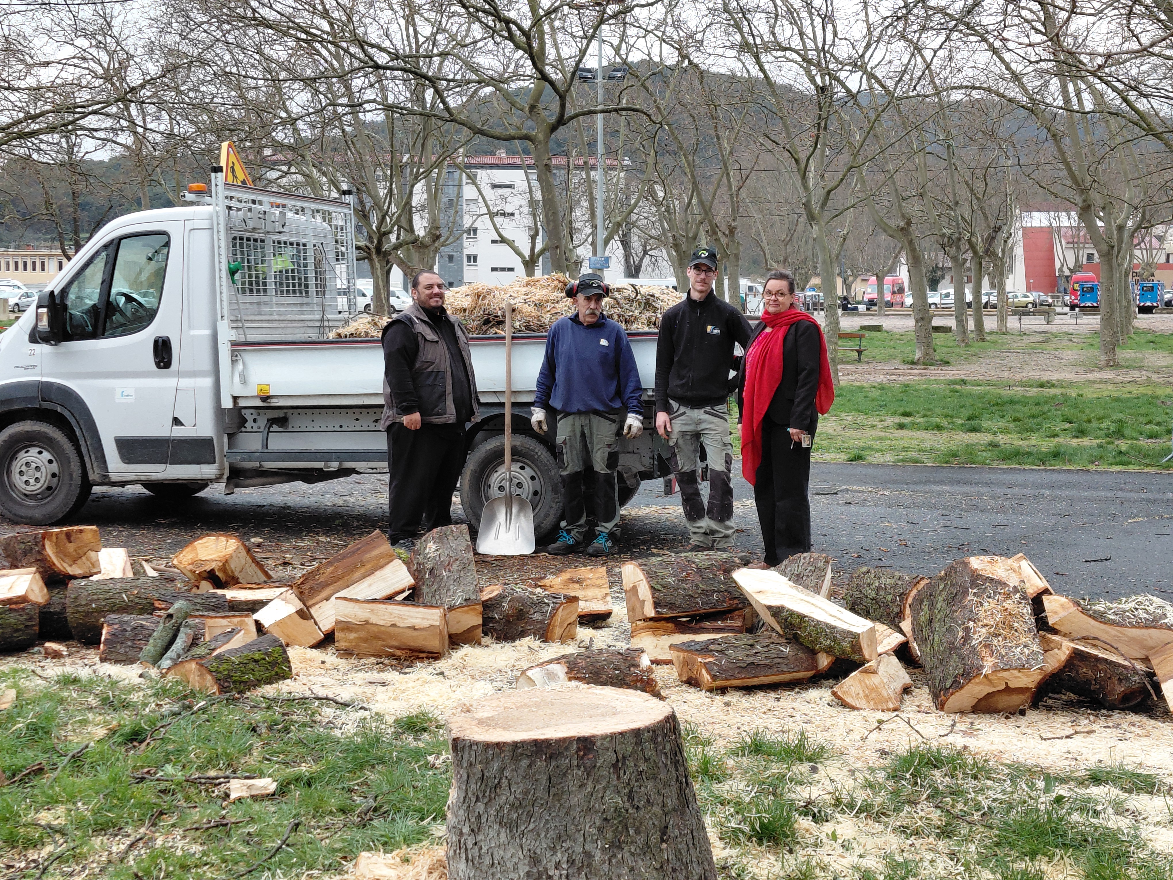 GAELLE LEVEQUE S'EXPLIQUE SUR LES ARBRES DU PARC ABATTUS 