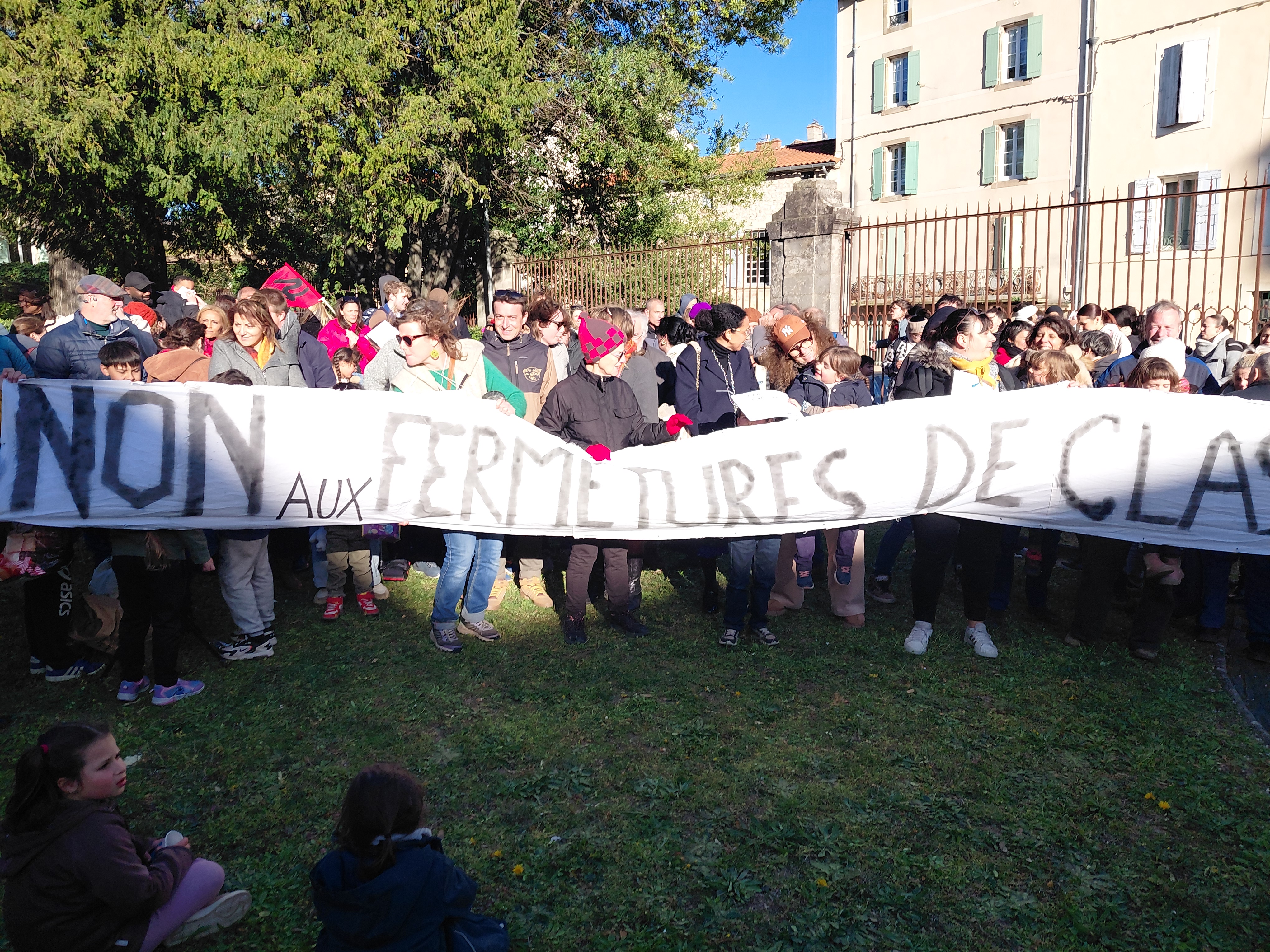 DES RISQUES DE SUPPRESSION DE CLASSES A LODEVE DES RISQUES DE SUPPRESSION DE CLASSES A LODEVE