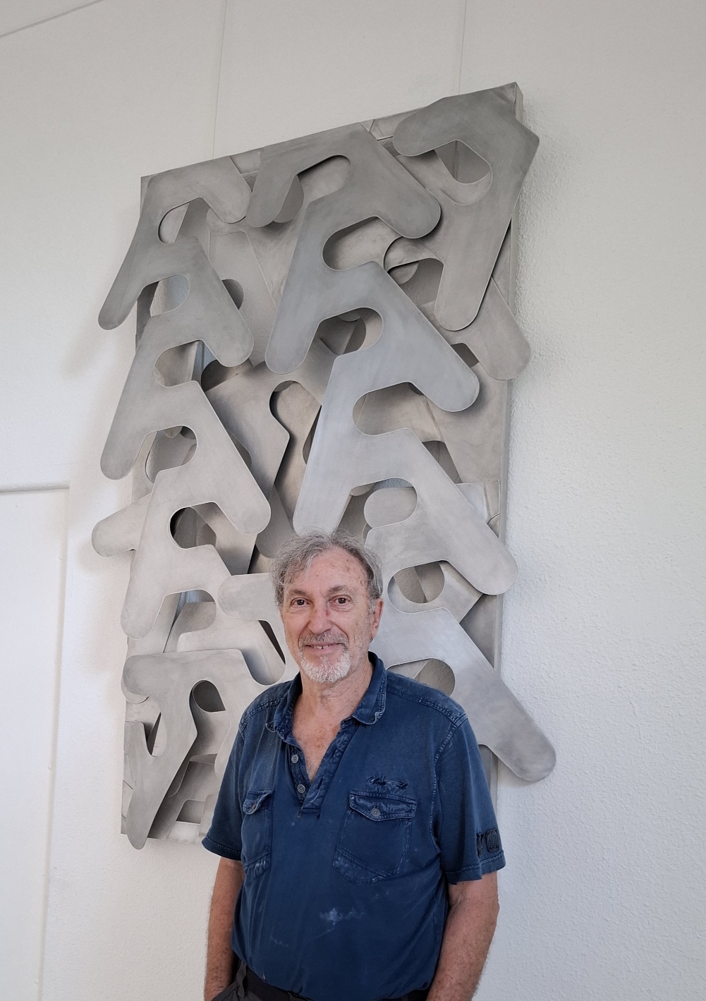 ROGER CONTRERAS EXPOSE TERRES ROUGES A BEDARIEUX ROGER CONTRERAS EXPOSE TERRES ROUGES A BEDARIEUX